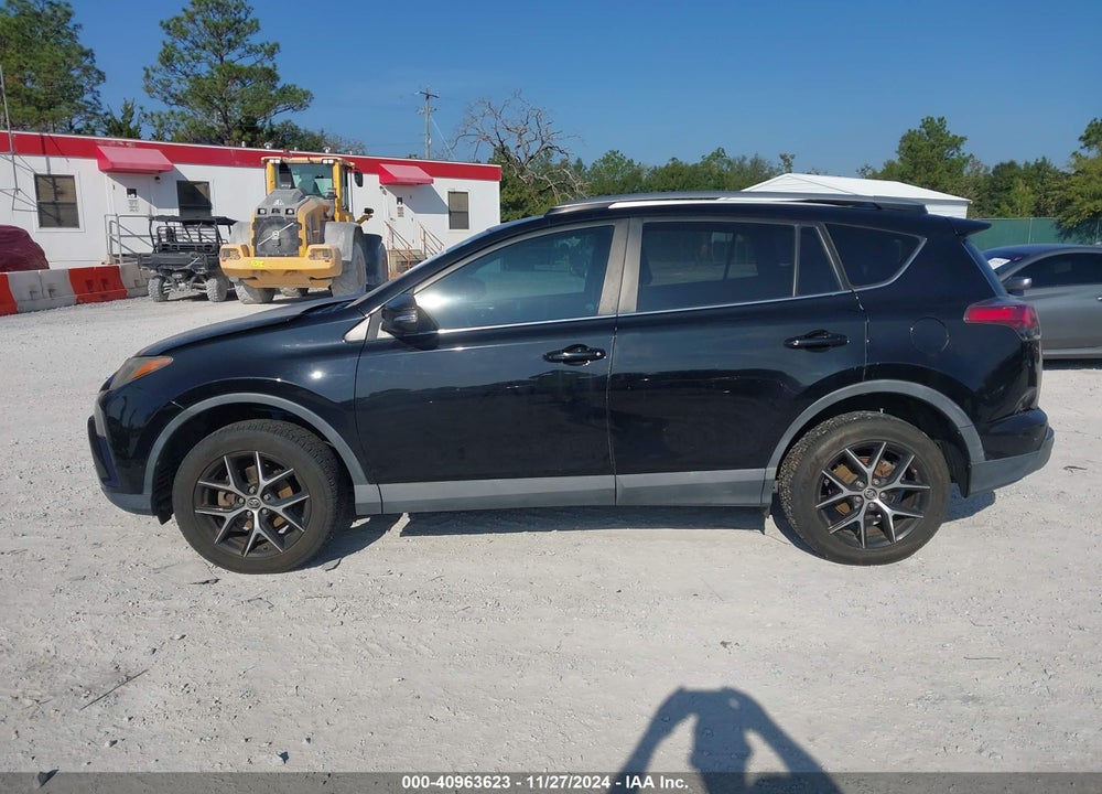 2017 TOYOTA RAV4 SE VIN: 2T3NFREV3HW375921