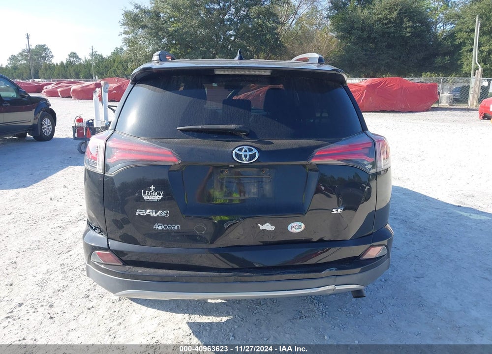 2017 TOYOTA RAV4 SE VIN: 2T3NFREV3HW375921