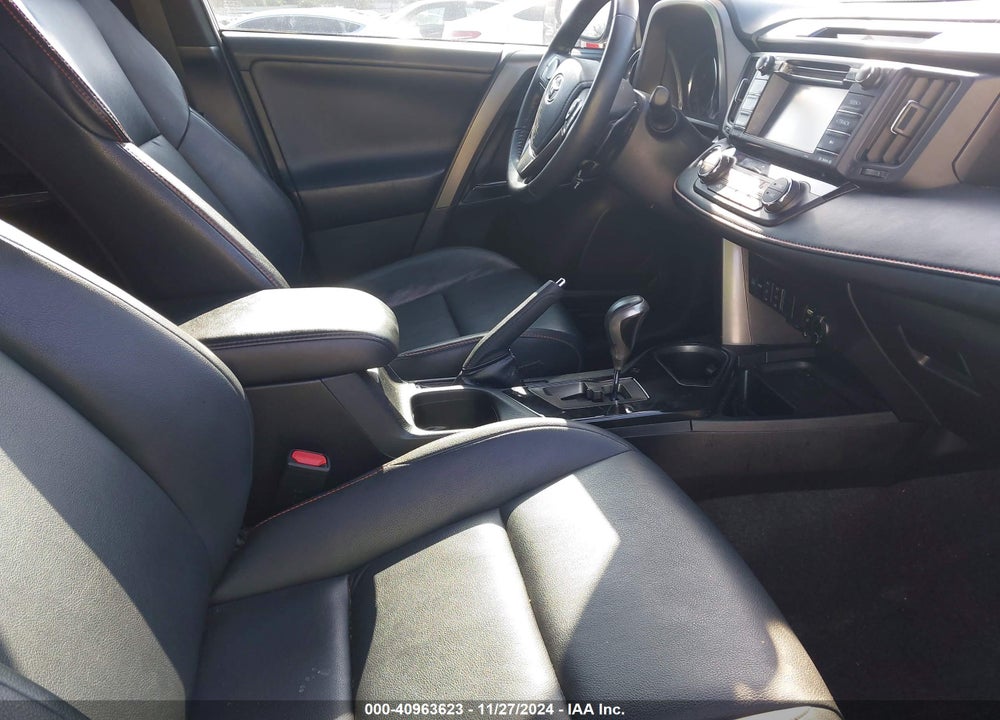 2017 TOYOTA RAV4 SE VIN: 2T3NFREV3HW375921