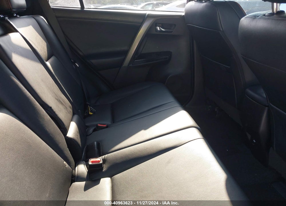 2017 TOYOTA RAV4 SE VIN: 2T3NFREV3HW375921
