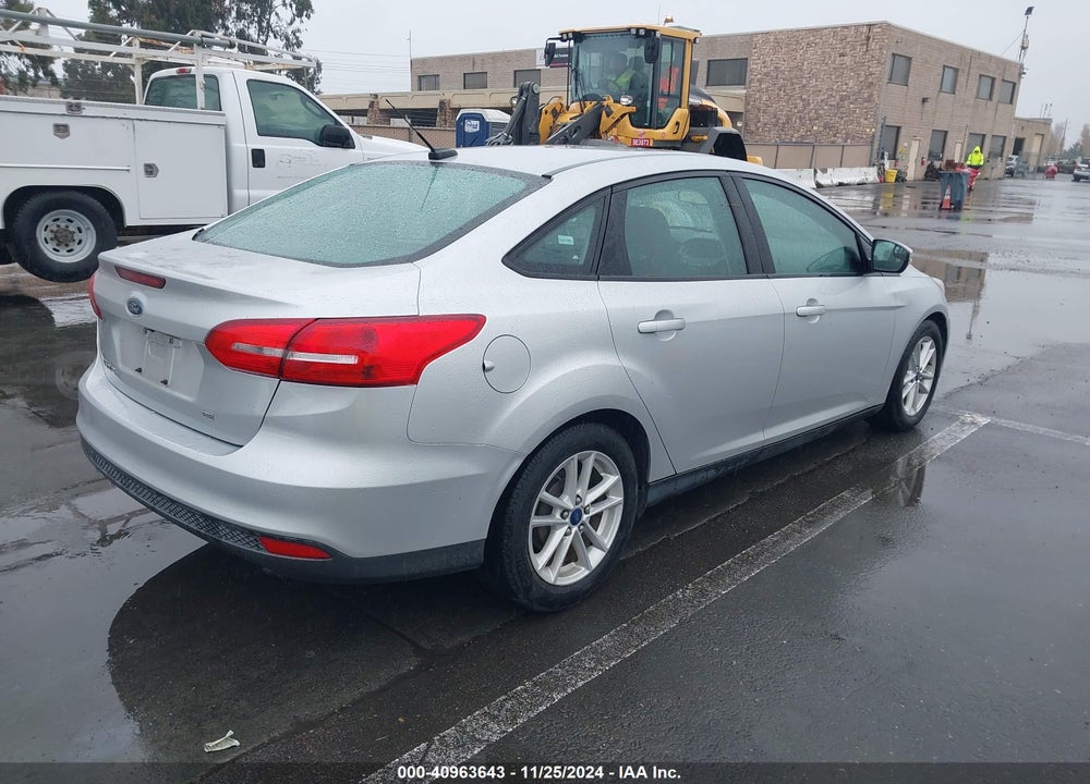 2015 FORD FOCUS SE VIN: 1FADP3F24FL329109