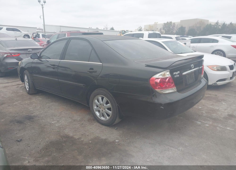 2005 TOYOTA CAMRY XLE VIN: JTDBE32KX53033622