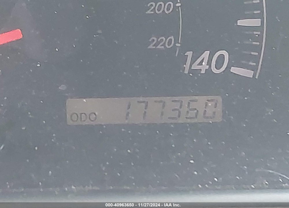 2005 TOYOTA CAMRY XLE VIN: JTDBE32KX53033622