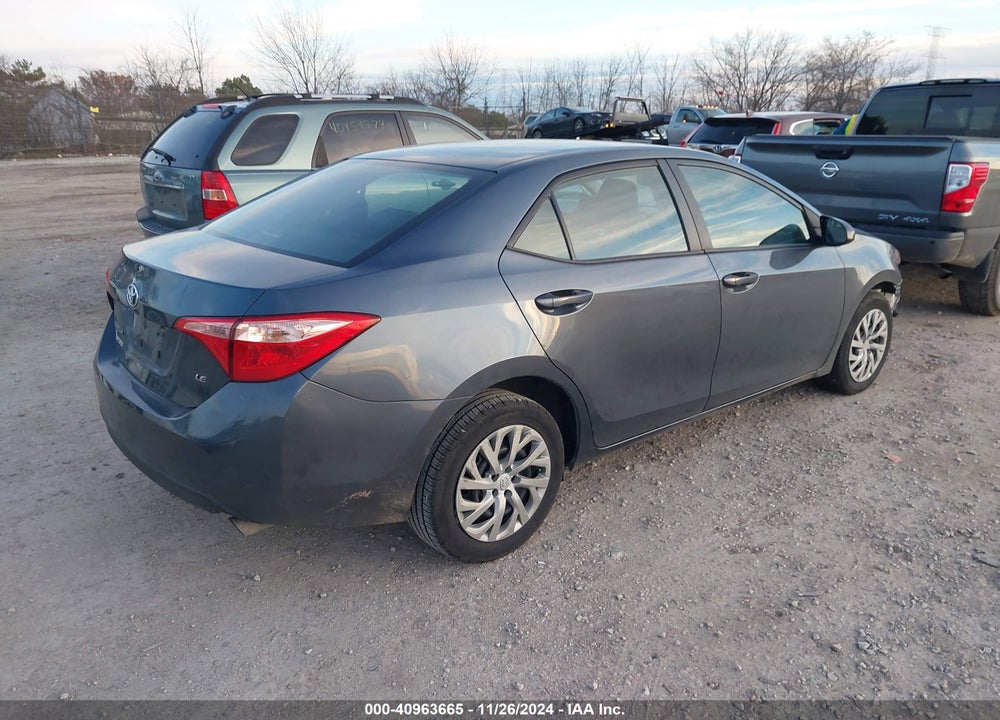 2018 TOYOTA COROLLA LE VIN: 2T1BURHE8JC077319