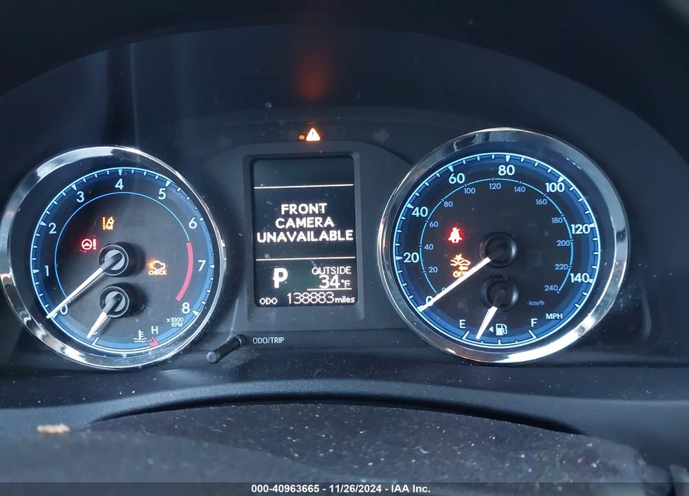 2018 TOYOTA COROLLA LE VIN: 2T1BURHE8JC077319