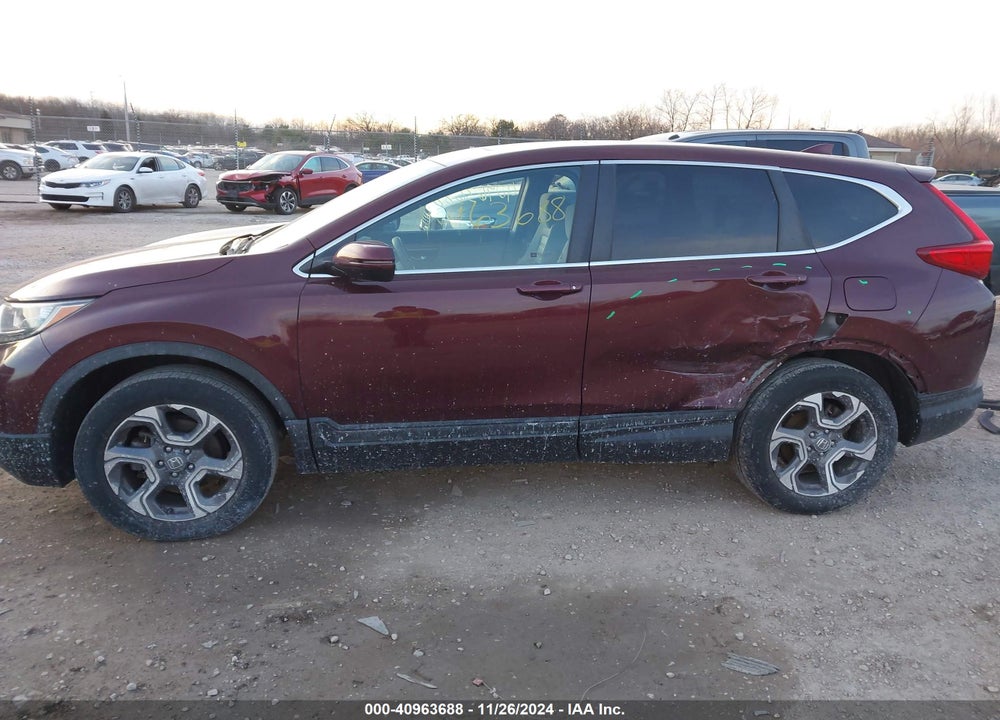 2018 HONDA CR-V EX VIN: 7FARW2H52JE015608