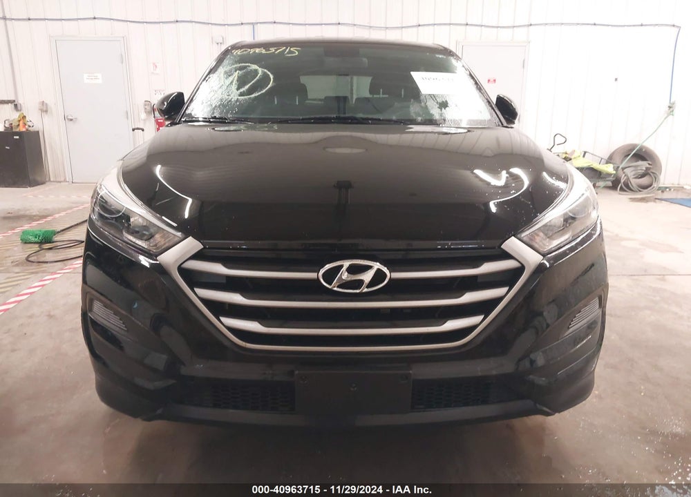 2018 HYUNDAI TUCSON VIN: KM8J23A48JU671875