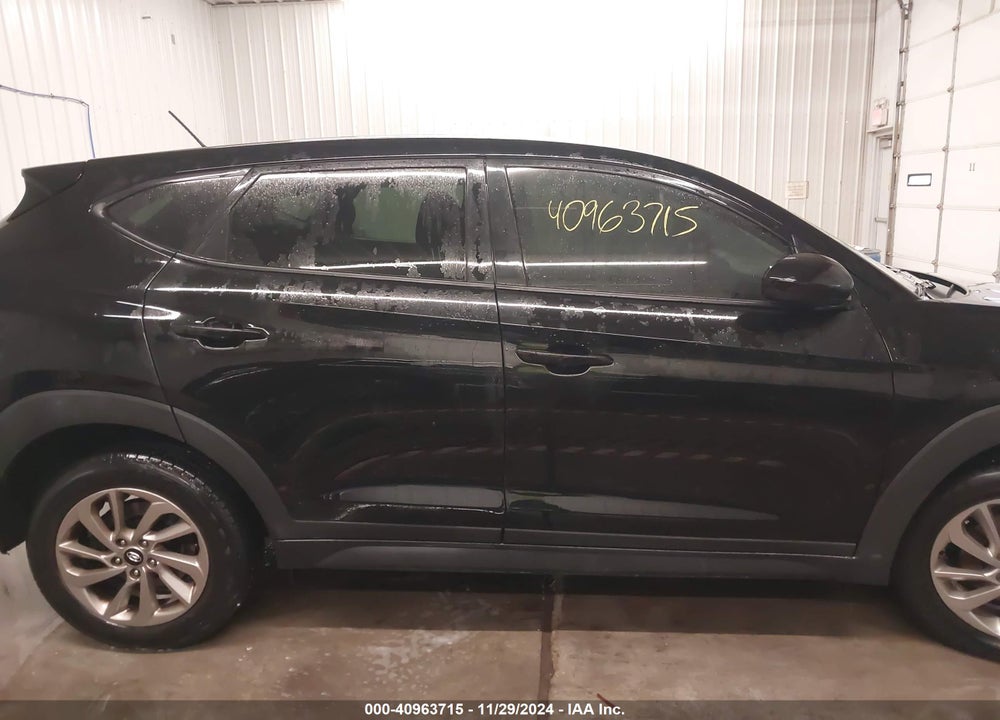 2018 HYUNDAI TUCSON VIN: KM8J23A48JU671875