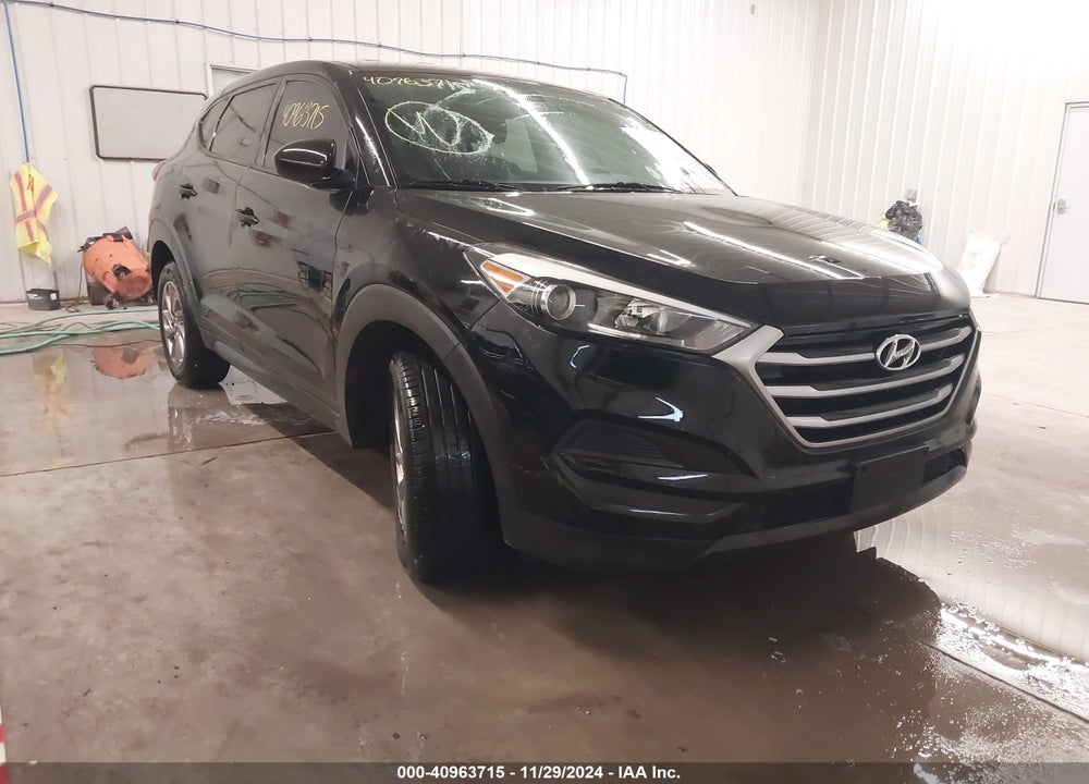 2018 HYUNDAI TUCSON VIN: KM8J23A48JU671875