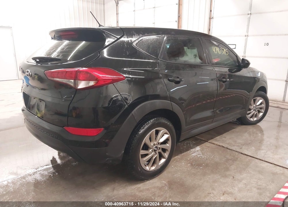 2018 HYUNDAI TUCSON VIN: KM8J23A48JU671875