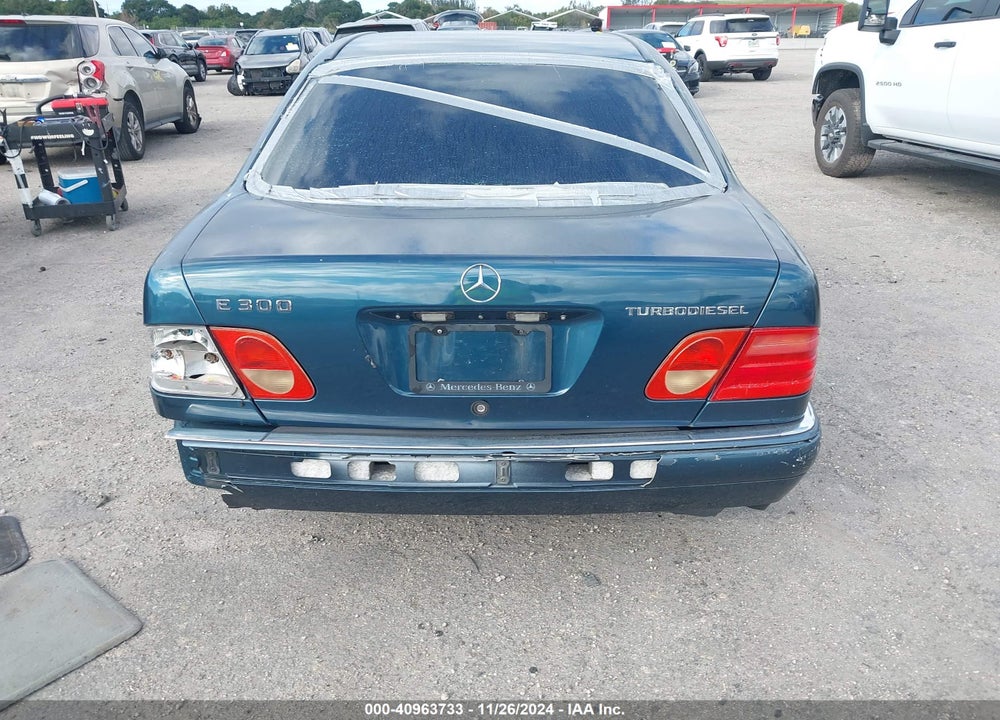 1999 MERCEDES-BENZ E 300 DIESEL VIN: WDBJF25HXXA810882