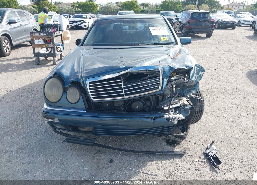 1999 MERCEDES-BENZ E 300 DIESEL VIN: WDBJF25HXXA810882