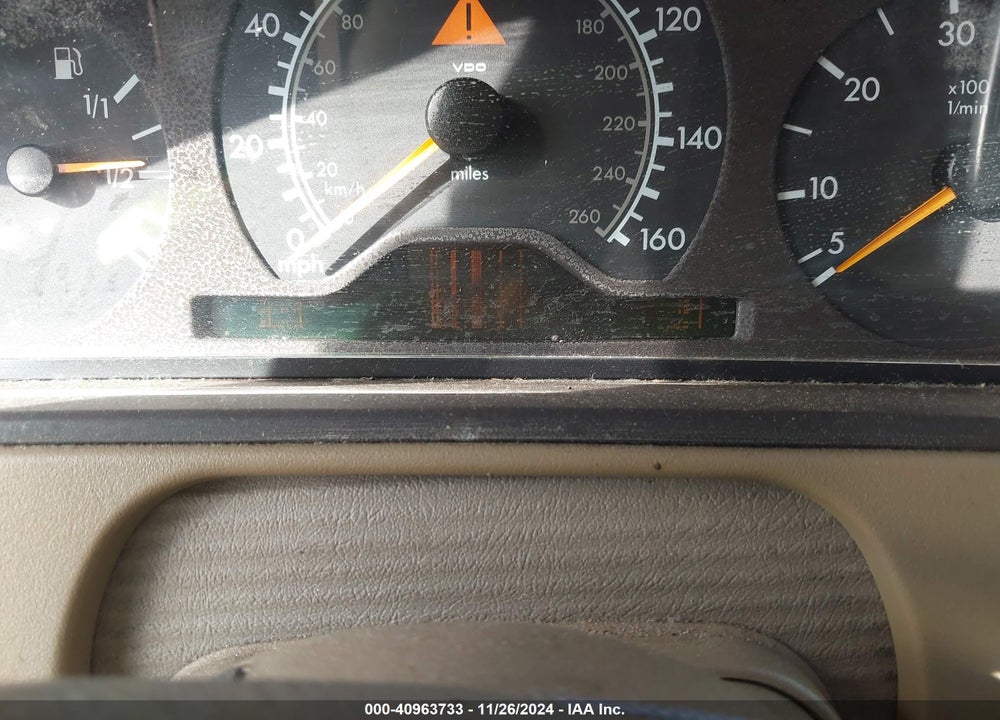 1999 MERCEDES-BENZ E 300 DIESEL VIN: WDBJF25HXXA810882