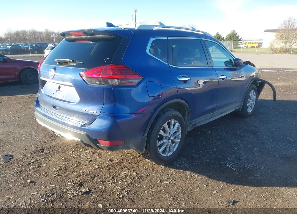 2017 NISSAN ROGUE SV VIN: 5N1AT2MV8HC823231