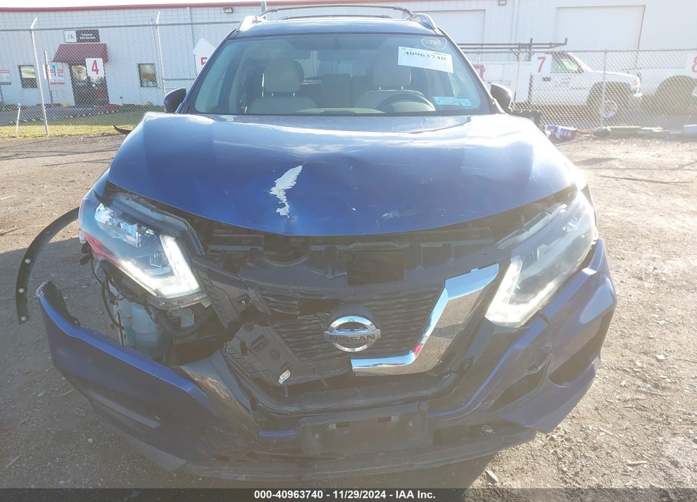 2017 NISSAN ROGUE SV VIN: 5N1AT2MV8HC823231