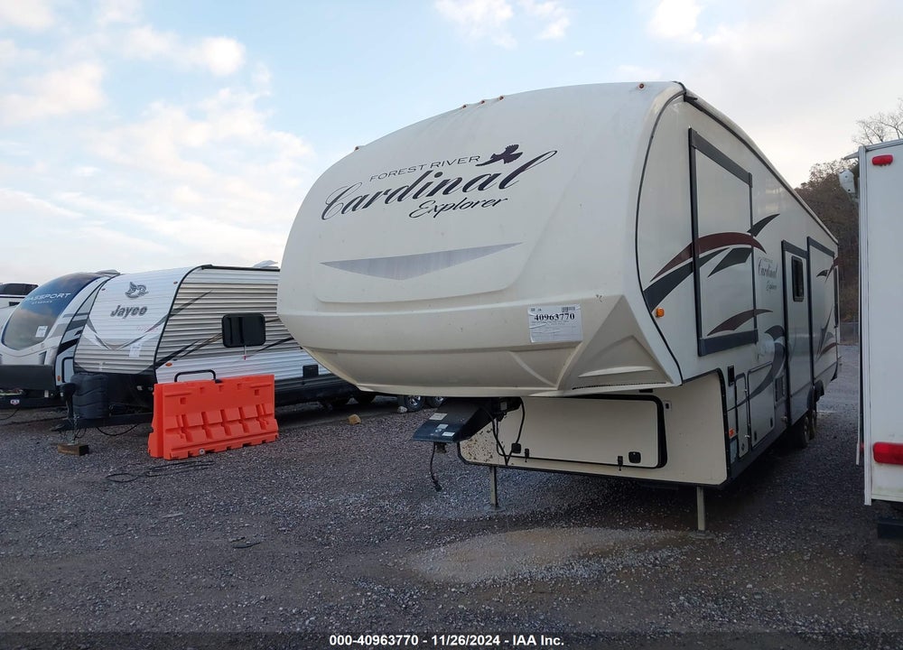 2018 UNKNOWN TRAVEL TRAILER VIN: 4X4FCAP25JG103299