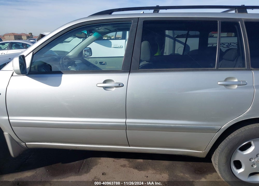 2005 TOYOTA HIGHLANDER LIMITED V6 VIN: JTEEP21A550109626