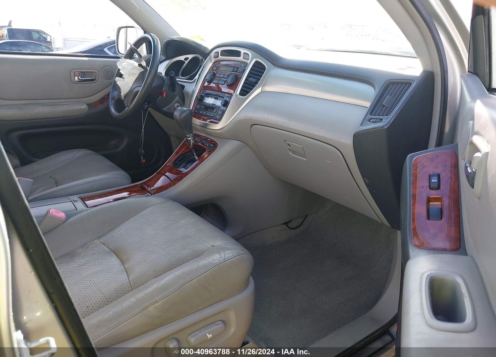 2005 TOYOTA HIGHLANDER LIMITED V6 VIN: JTEEP21A550109626