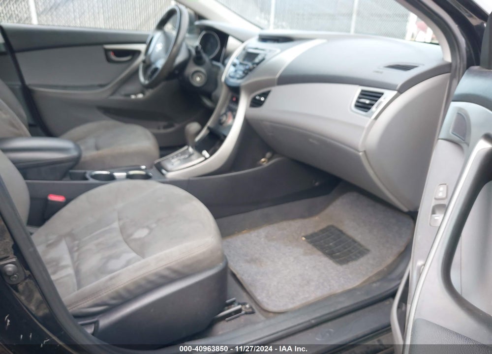 2013 HYUNDAI ELANTRA GLS VIN: 5NPDH4AE8DH242104