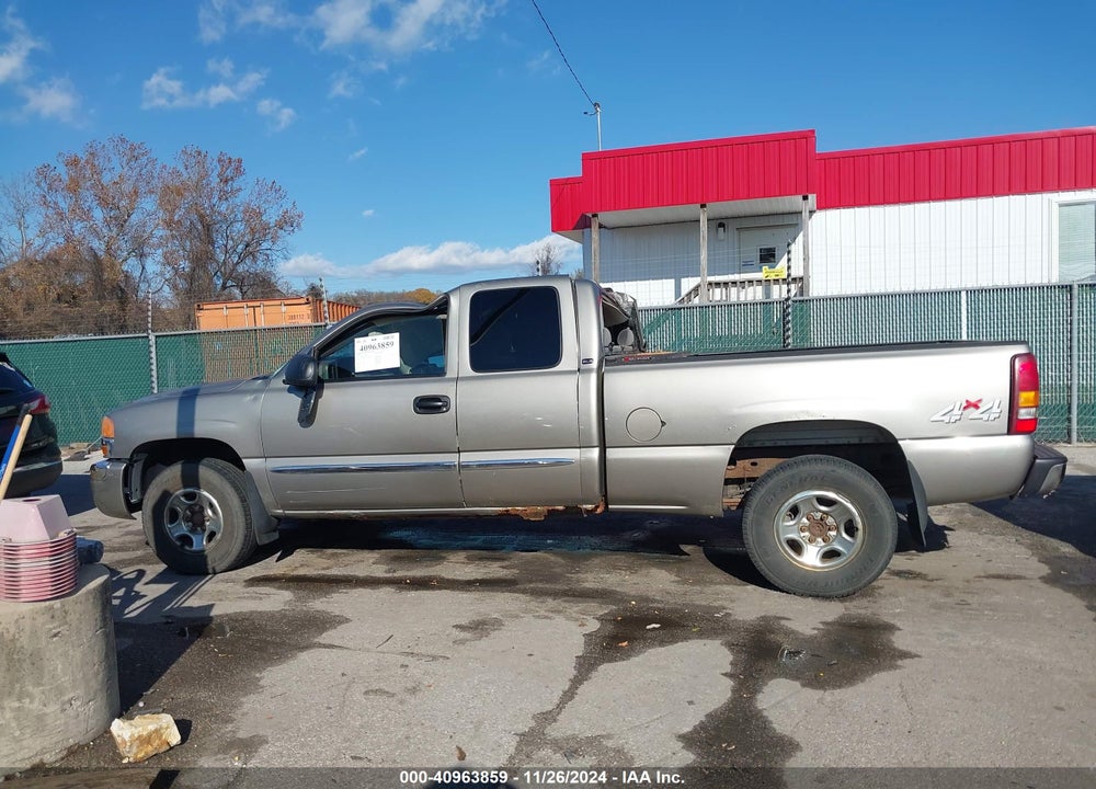 2003 GMC SIERRA 1500 SLE VIN: 1GTEK19T63E253740