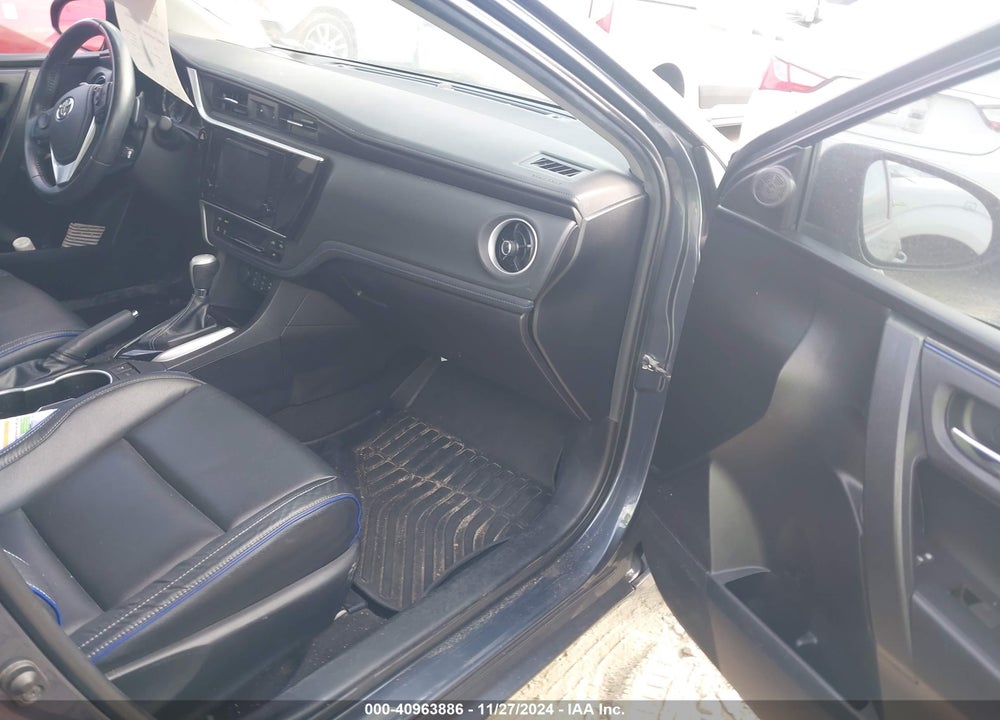 2019 TOYOTA COROLLA XSE VIN: 5YFBURHE3KP875857
