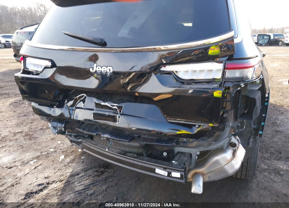 2023 JEEP GRAND CHEROKEE L LAREDO 4X4 VIN: 1C4RJKAG2P8861400