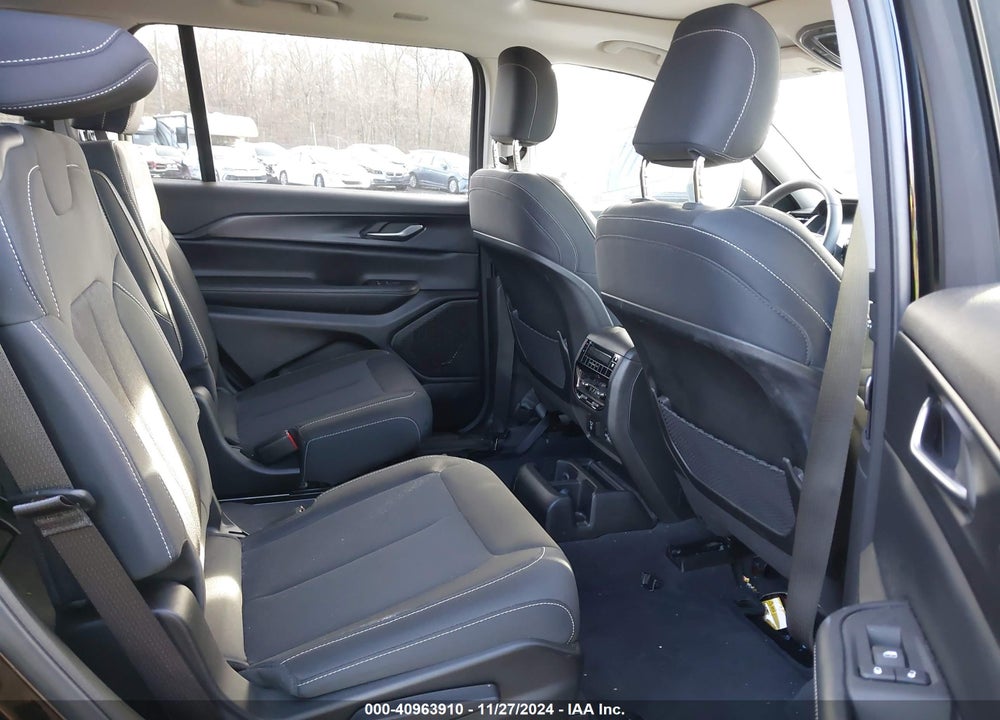 2023 JEEP GRAND CHEROKEE L LAREDO 4X4 VIN: 1C4RJKAG2P8861400