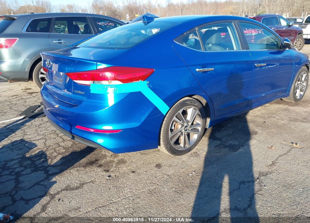 2017 HYUNDAI ELANTRA LIMITED VIN: 5NPD84LF8HH114327