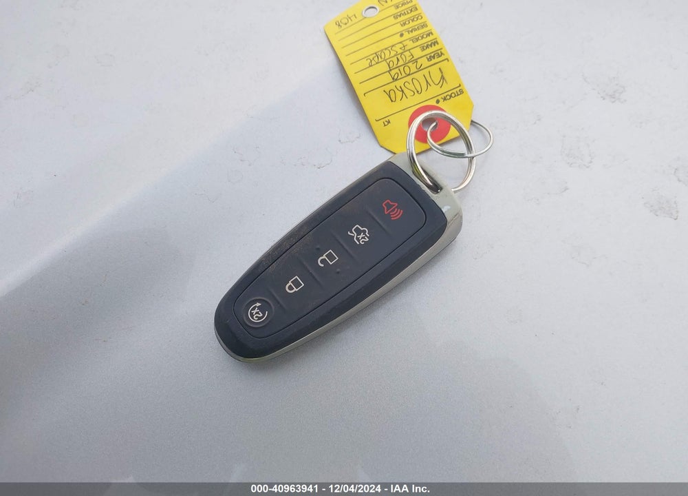 2019 FORD ESCAPE SEL VIN: 1FMCU9HD1KUA35408