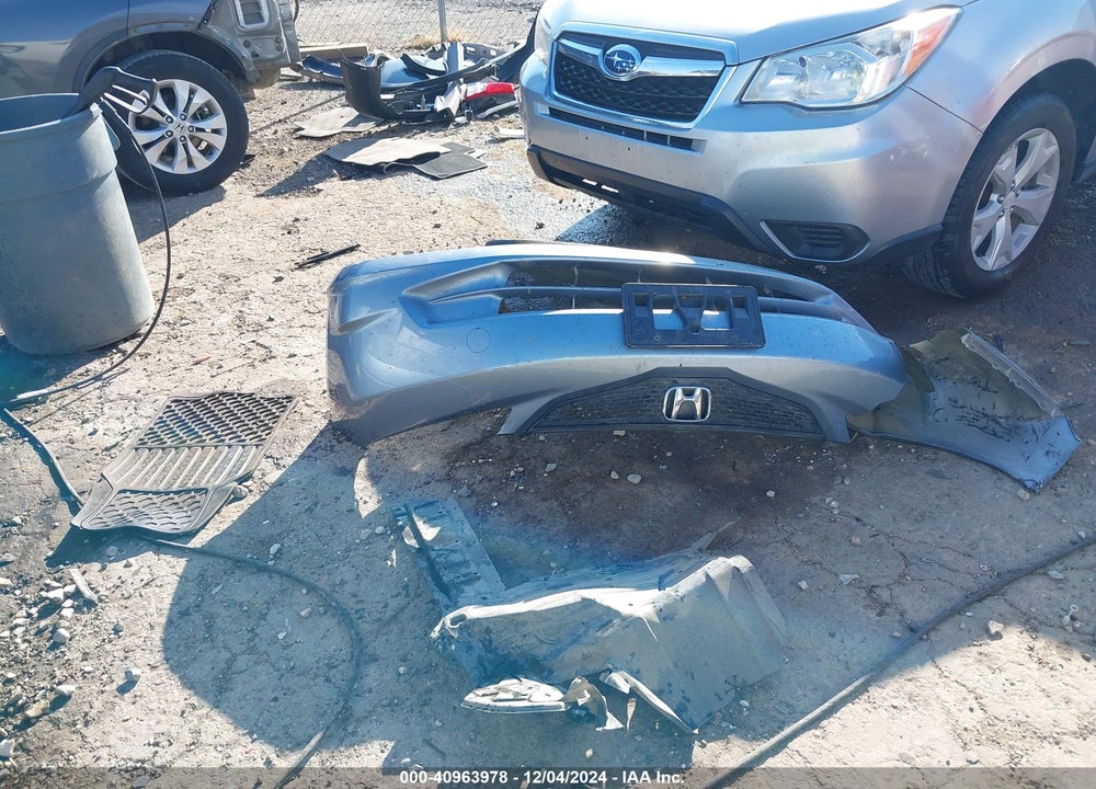 2011 HONDA FIT VIN: JHMGE8H34BC023861