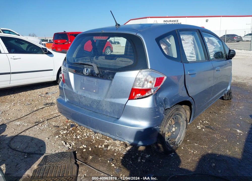 2011 HONDA FIT VIN: JHMGE8H34BC023861