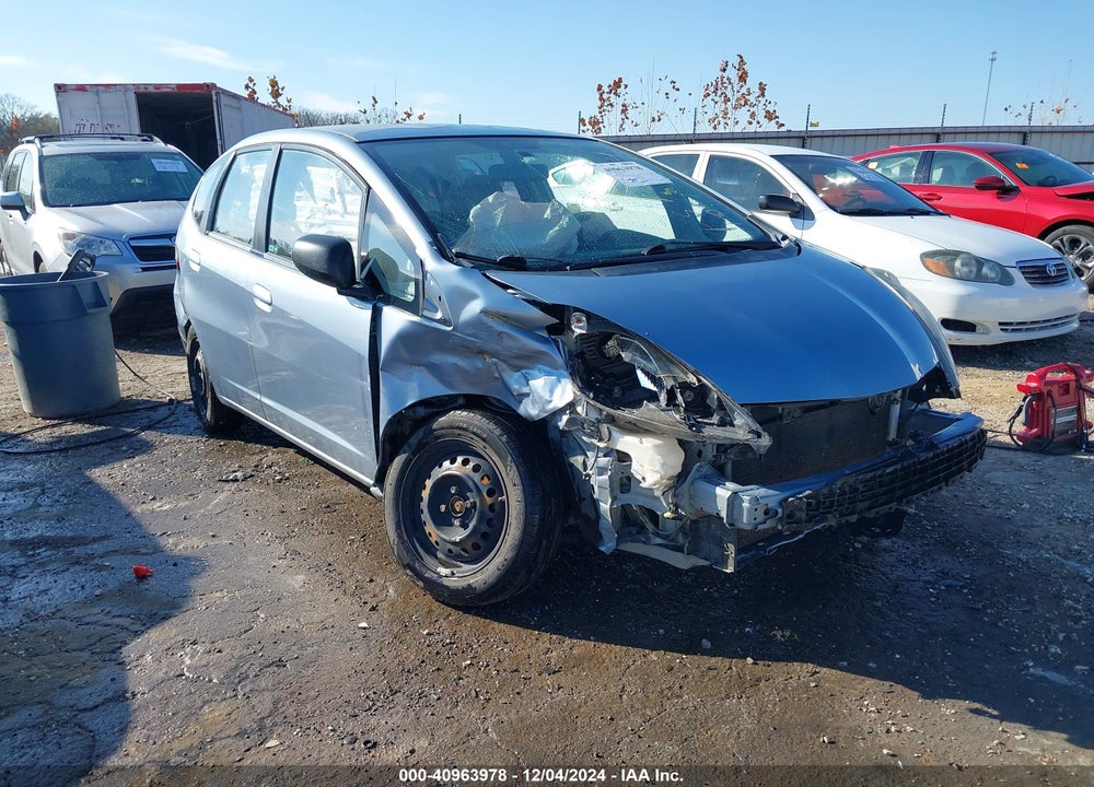 2011 HONDA FIT VIN: JHMGE8H34BC023861