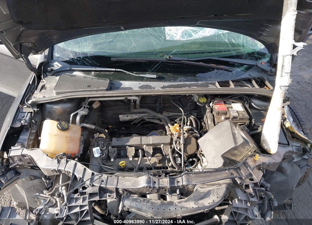 2015 FORD FOCUS SE VIN: 1FADP3F25FL353371
