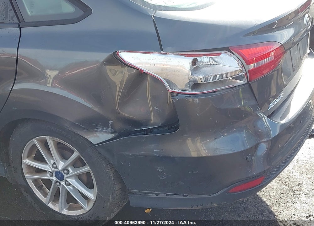 2015 FORD FOCUS SE VIN: 1FADP3F25FL353371