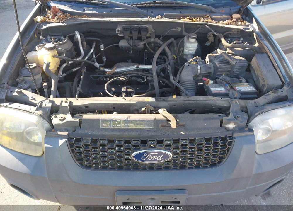 2005 FORD ESCAPE XLS VIN: 1FMYU92ZX5KC05792