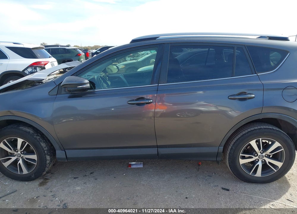 2017 TOYOTA RAV4 XLE VIN: JTMWFREV2HJ710721