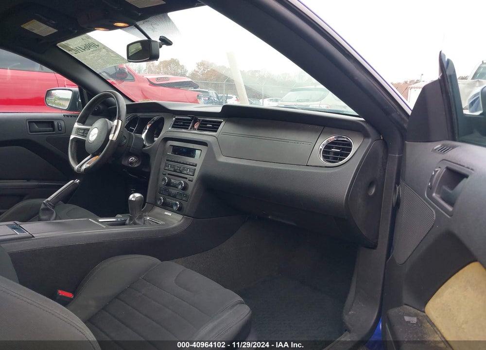 2014 FORD MUSTANG V6 VIN: 1ZVBP8AM1E5274187