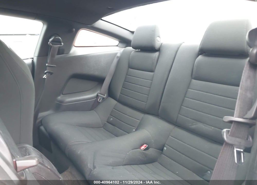 2014 FORD MUSTANG V6 VIN: 1ZVBP8AM1E5274187