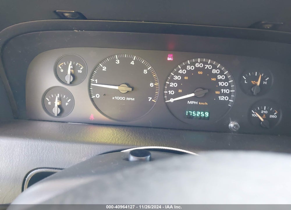 2002 JEEP GRAND CHEROKEE LAREDO VIN: 1J4GW48N82C205744