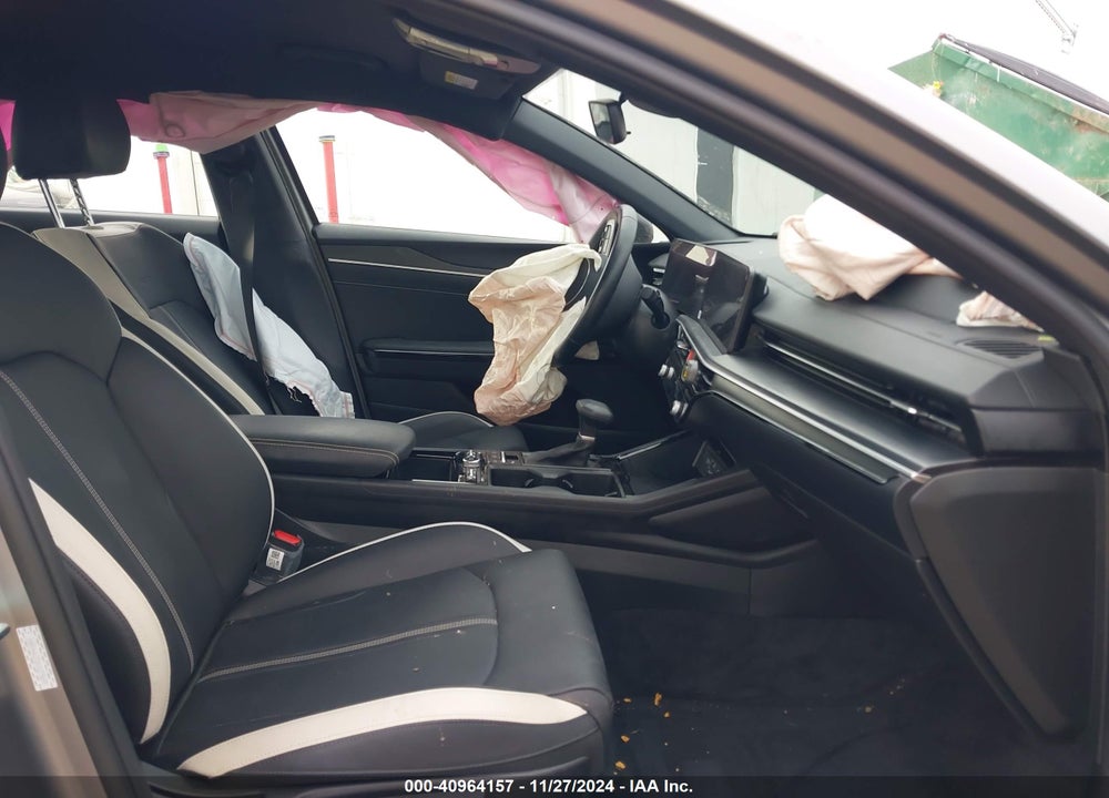 2025 KIA K5 VIN: KNAG64J70S5275693