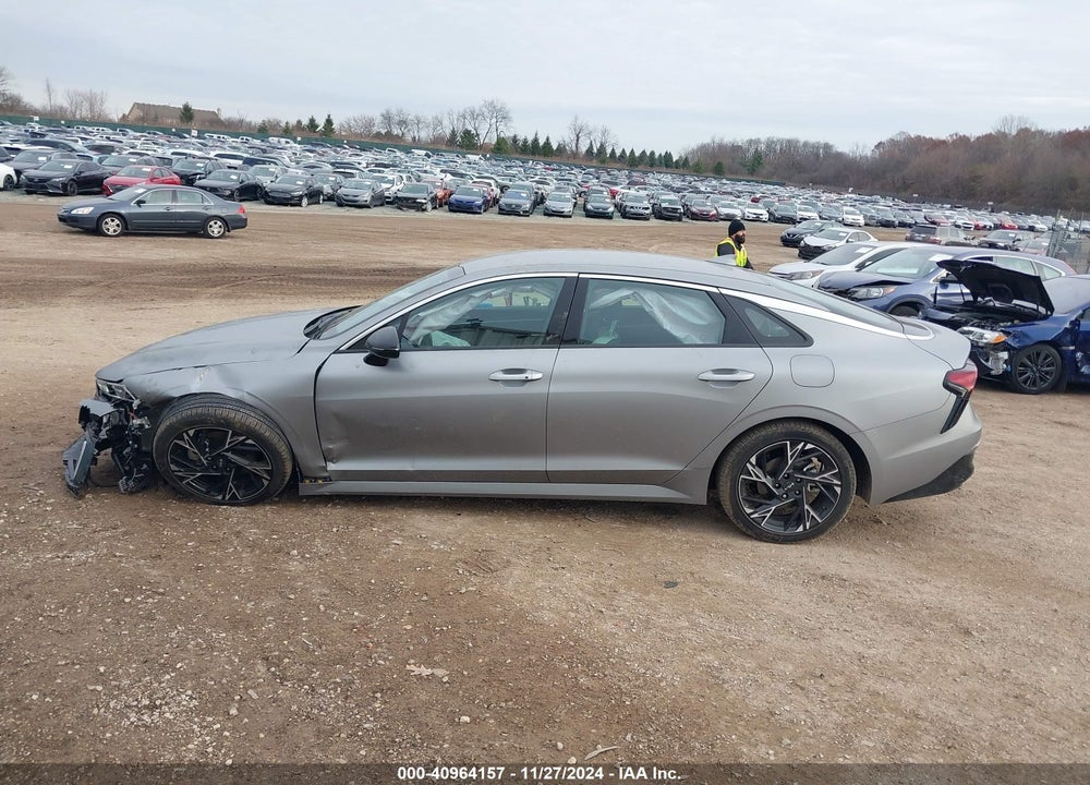 2025 KIA K5 VIN: KNAG64J70S5275693