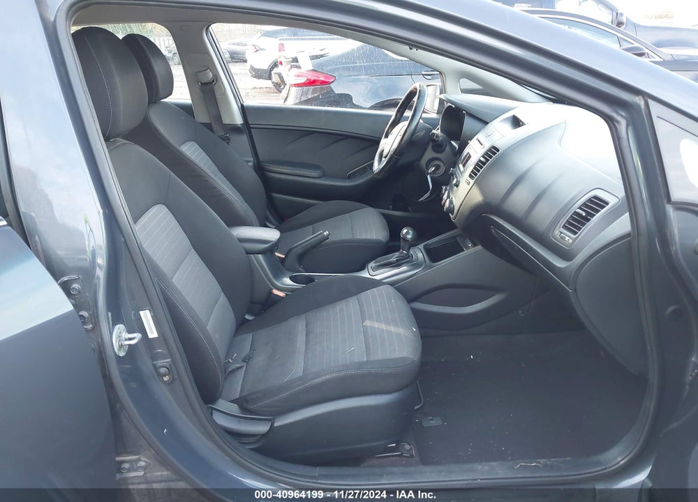 2015 KIA FORTE EX VIN: KNAFX5A83F5301068