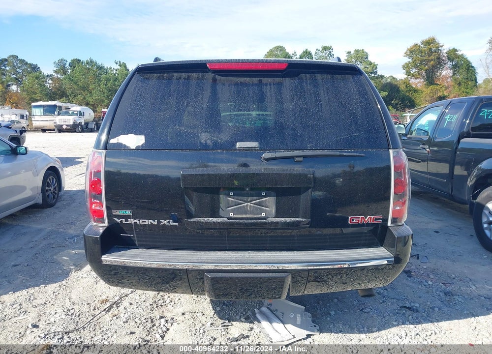 2010 GMC YUKON XL 1500 DENALI VIN: 1GKUKMEF7AR149622