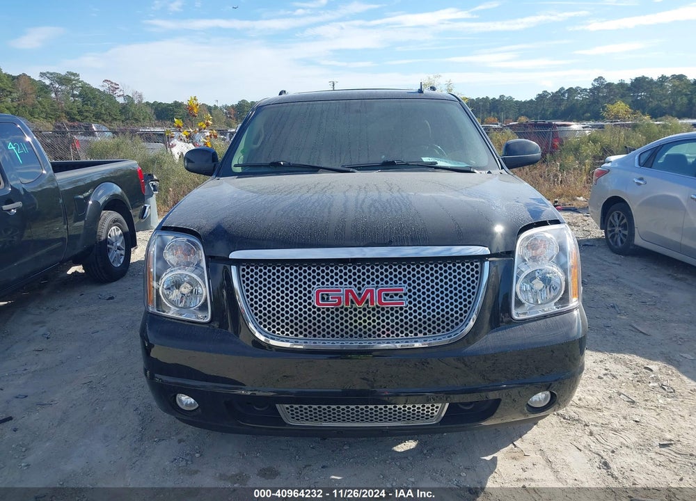 2010 GMC YUKON XL 1500 DENALI VIN: 1GKUKMEF7AR149622