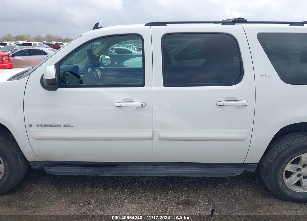 2008 GMC YUKON XL 1500 SLT VIN: 1GKFK16358J140695