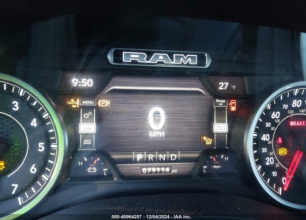 2021 RAM 1500 LAIE  4X4 5'7 BOX VIN: 1C6SRFJT5MN805874