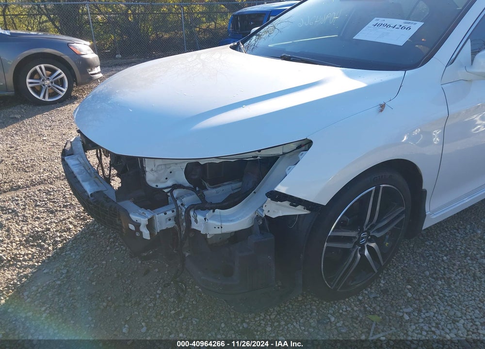 2017 HONDA ACCORD TOURING V6 VIN: 1HGCR3F91HA033073
