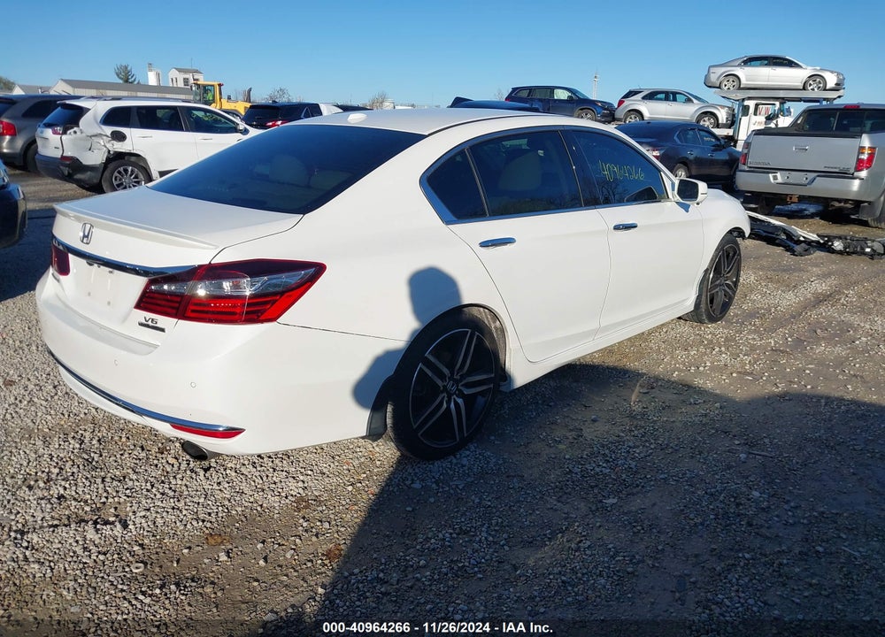 2017 HONDA ACCORD TOURING V6 VIN: 1HGCR3F91HA033073