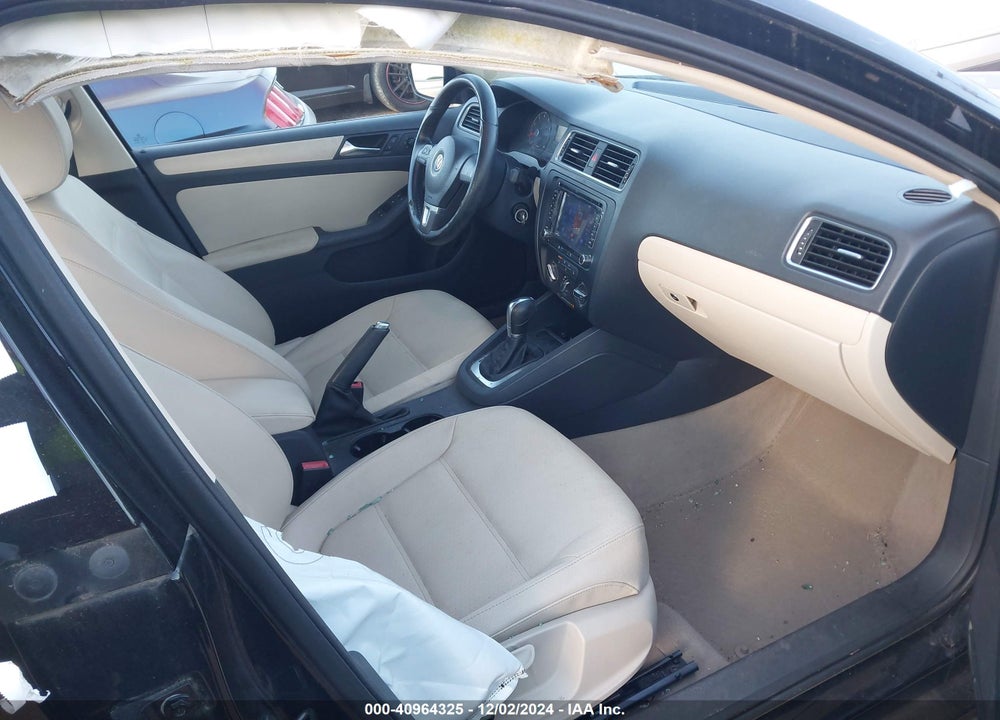 2011 VOLKSWAGEN JETTA 2.5L SE VIN: 3VWDX7AJXBM341271