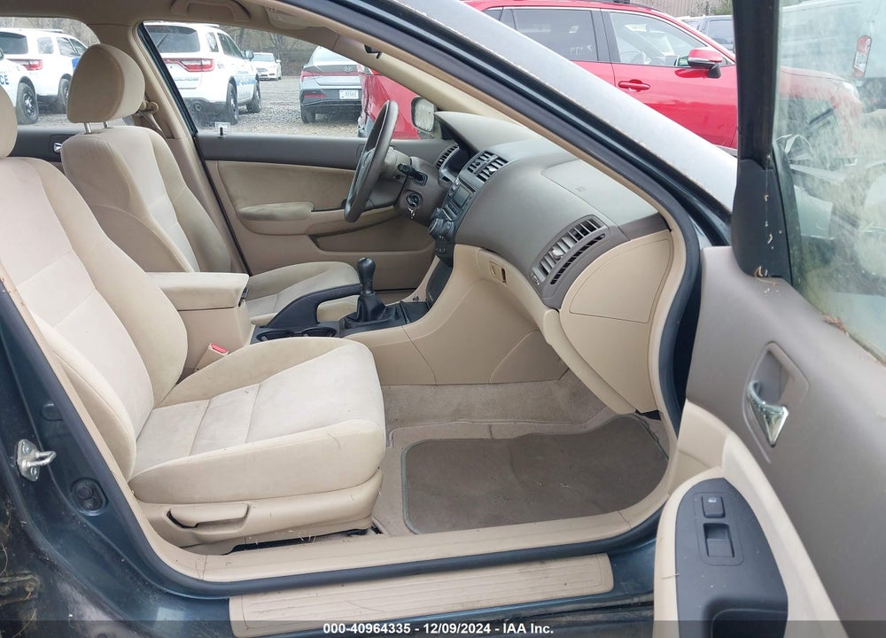 2004 HONDA ACCORD 2.4 LX VIN: 1HGCM55354A007951